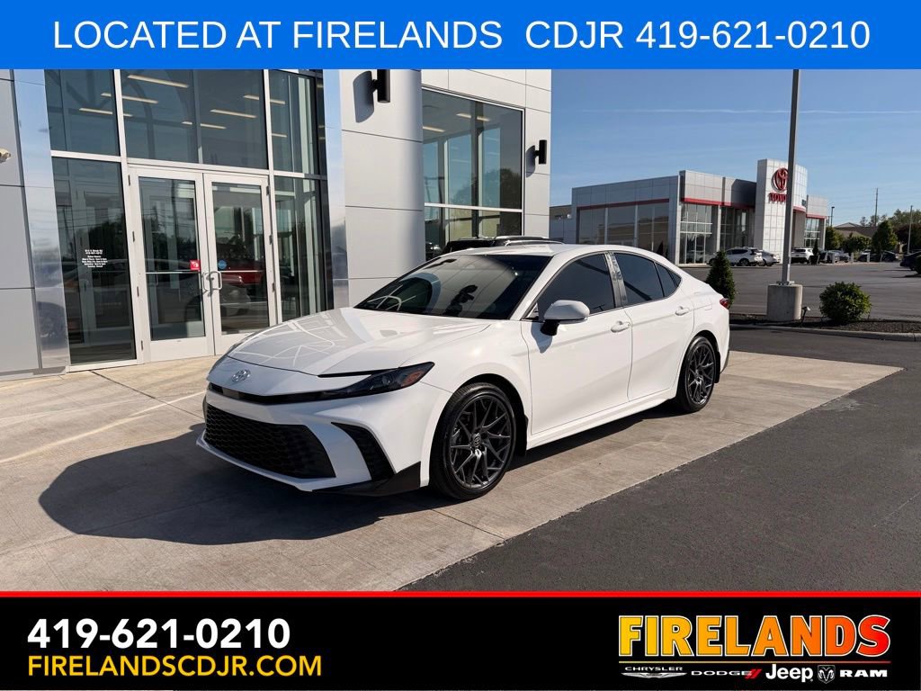 Used 2025 Toyota Camry SE