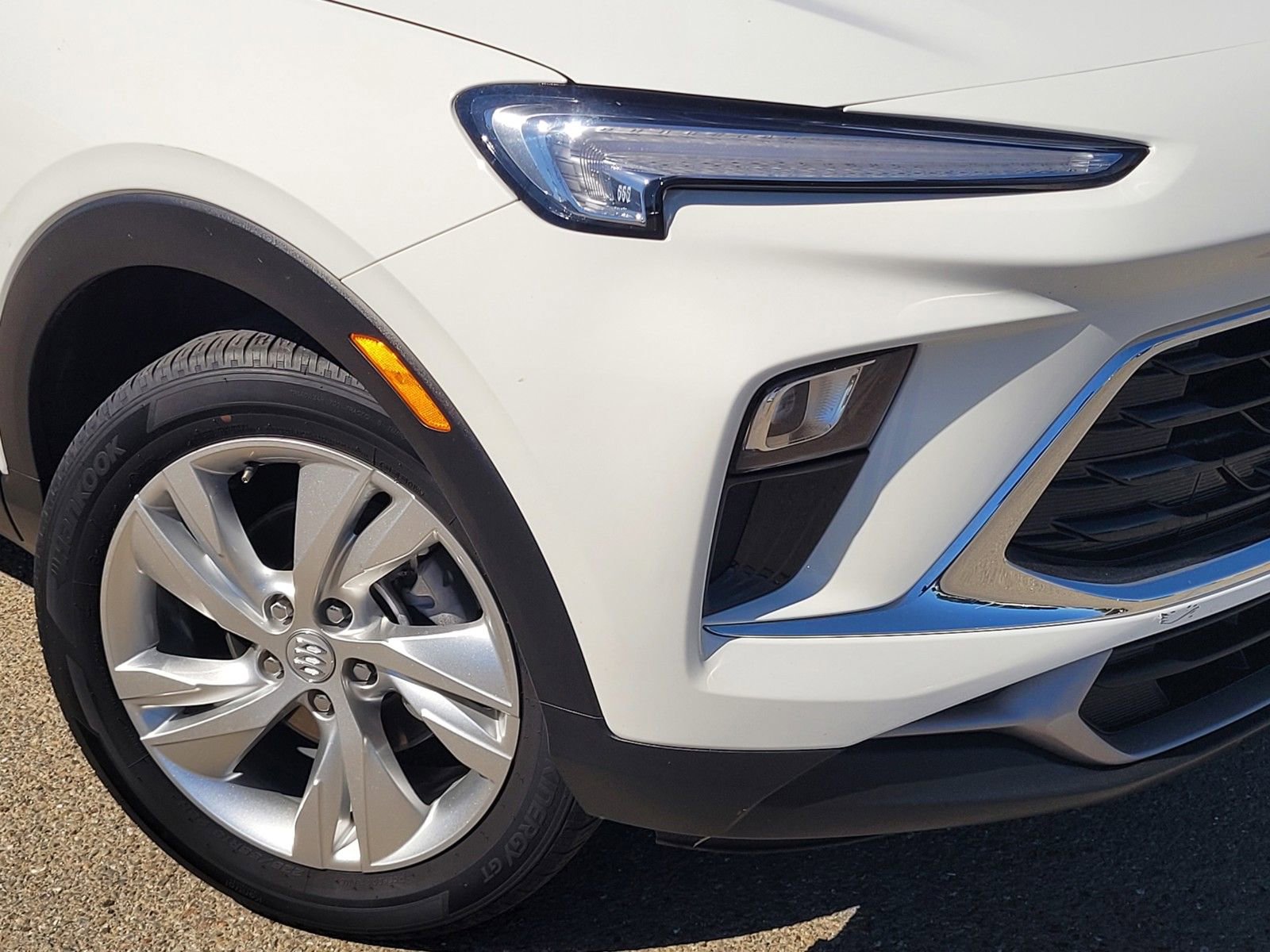 Used 2024 Buick Encore GX Preferred image 9