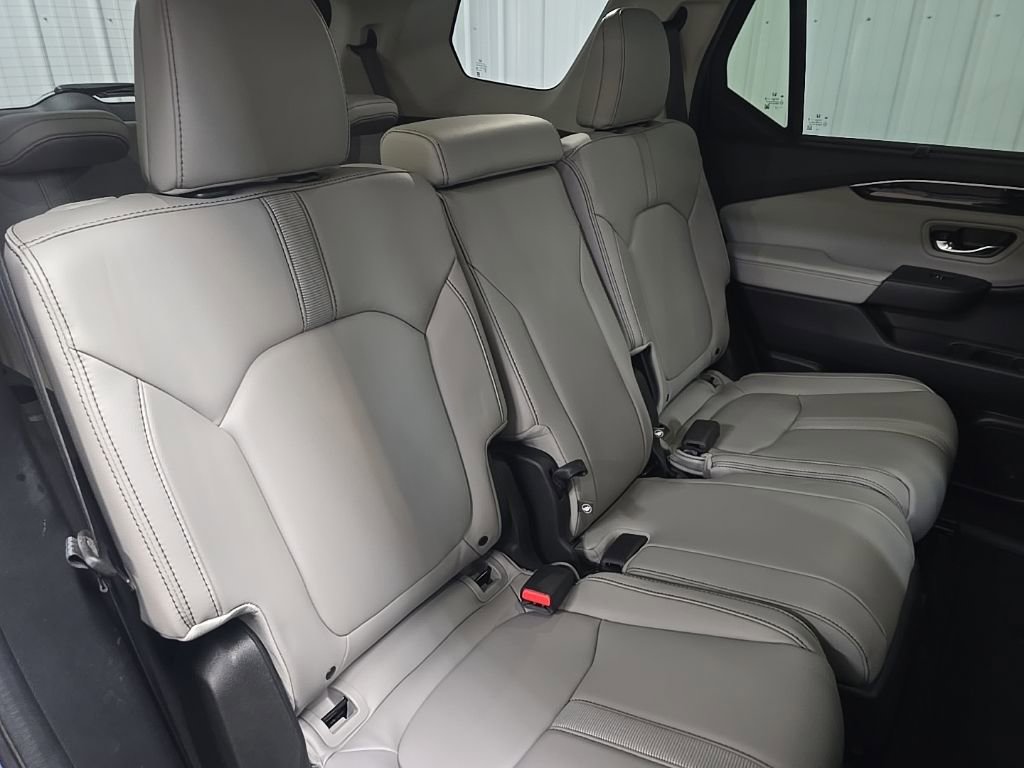 Used 2023 Honda Pilot EX-L image 16