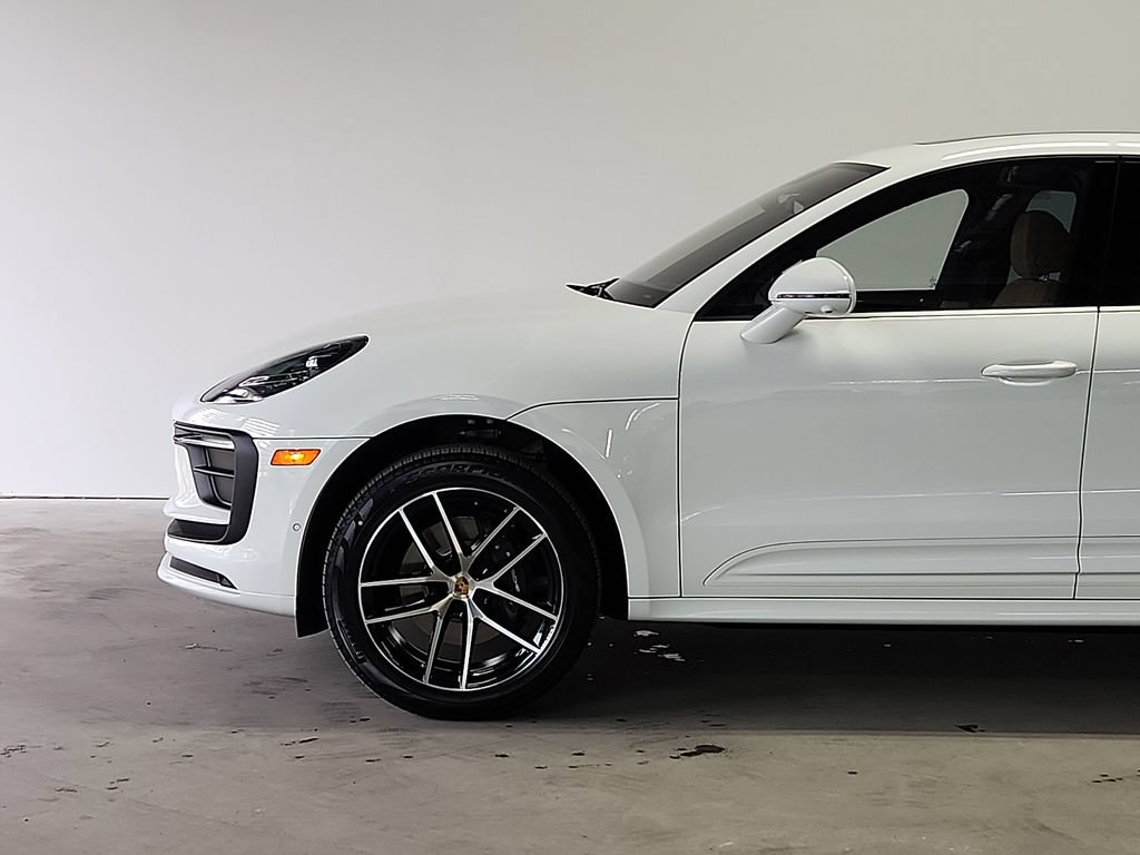 New 2026 Porsche Macan AWD/4WD image 6