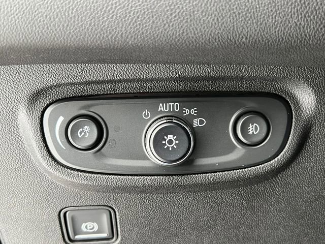 Used 2020 GMC Terrain SLT w/ Preferred Package image 16