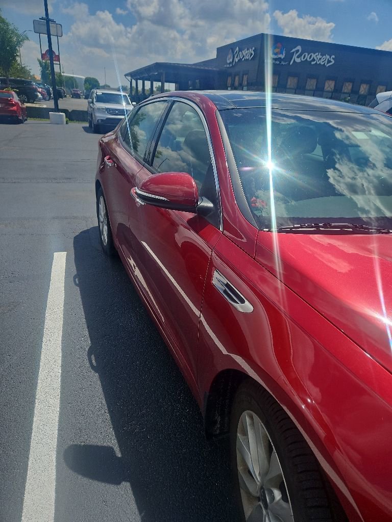 Used 2018 Kia Optima S w/ Panoramic Sunroof Package FWD image 4