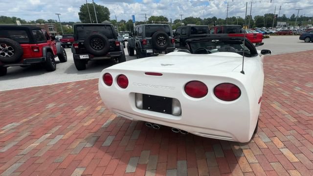 Used 2003 Chevrolet Corvette Convertible RWD image 2