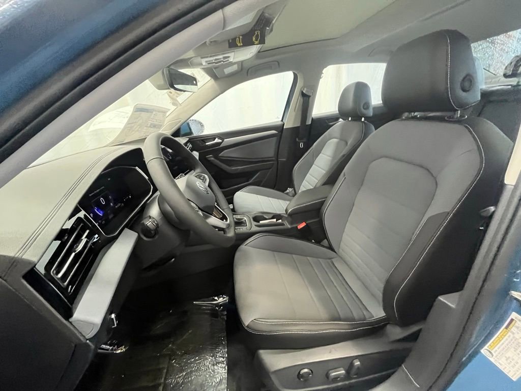 New 2026 Volkswagen Jetta SE FWD image 10