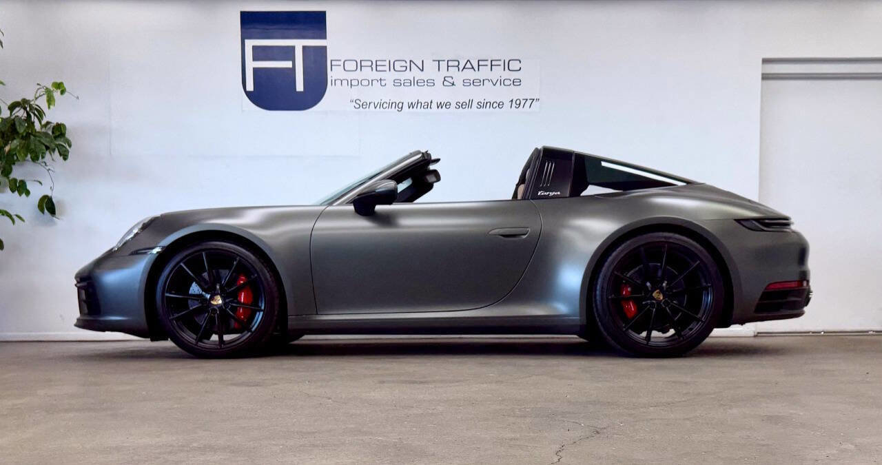 Used 2021 Porsche 911 image 40