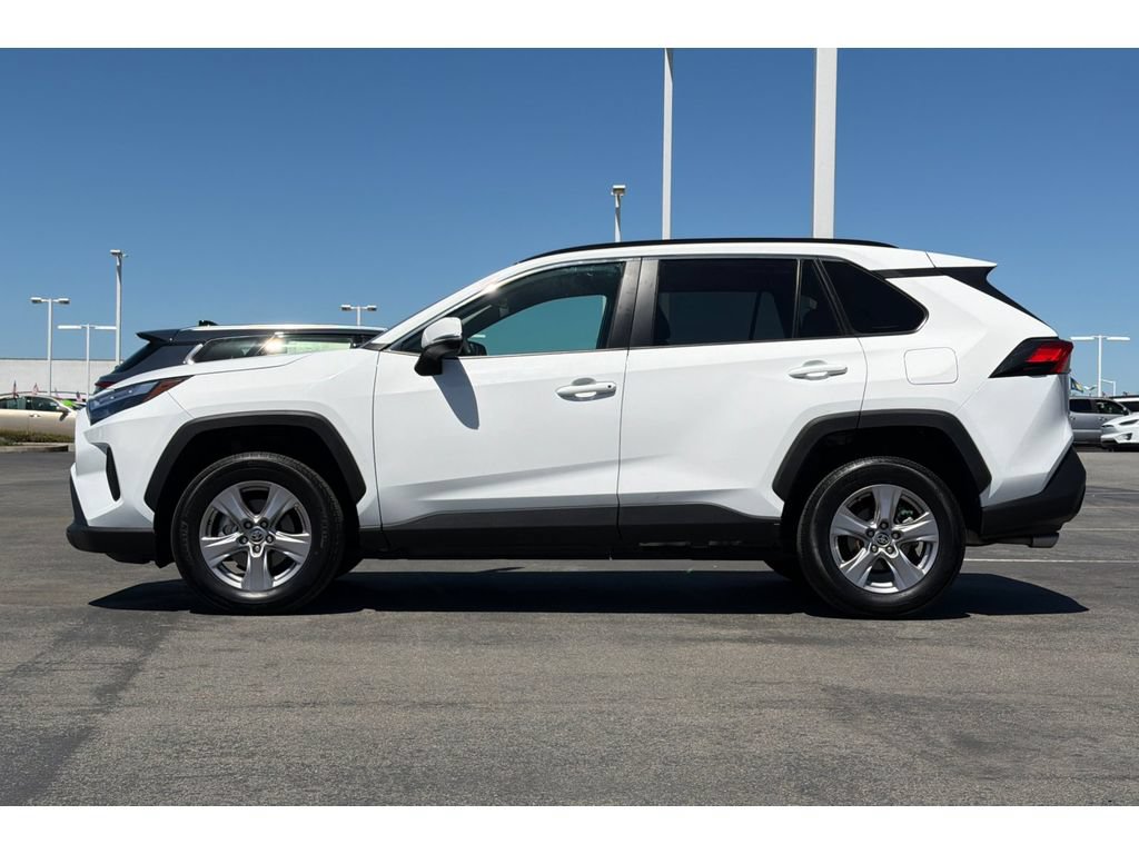 Used 2025 Toyota RAV4 XLE FWD image 7