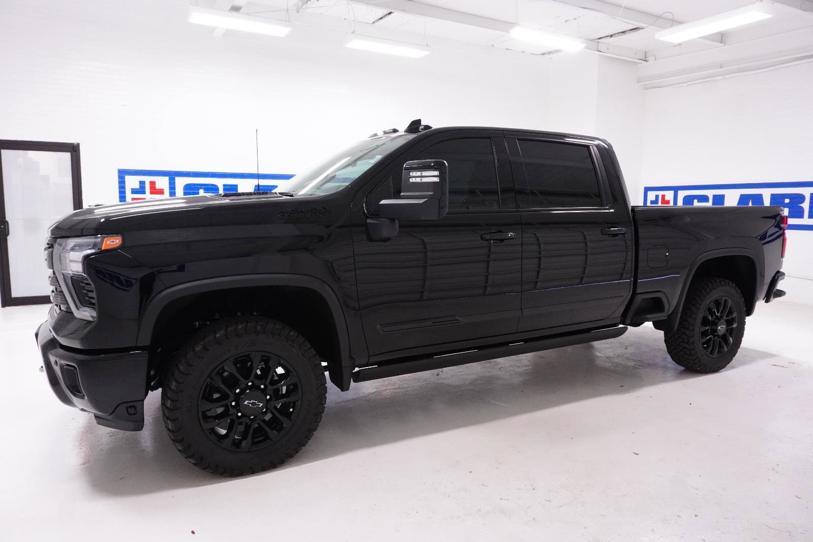New 2026 Chevrolet Silverado 2500 High Country w/ High Country Premium Package image 8