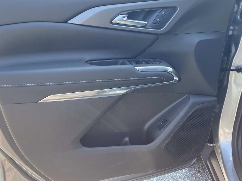 New 2026 Chevrolet Traverse LT w/ Driver Confidence Package image 16