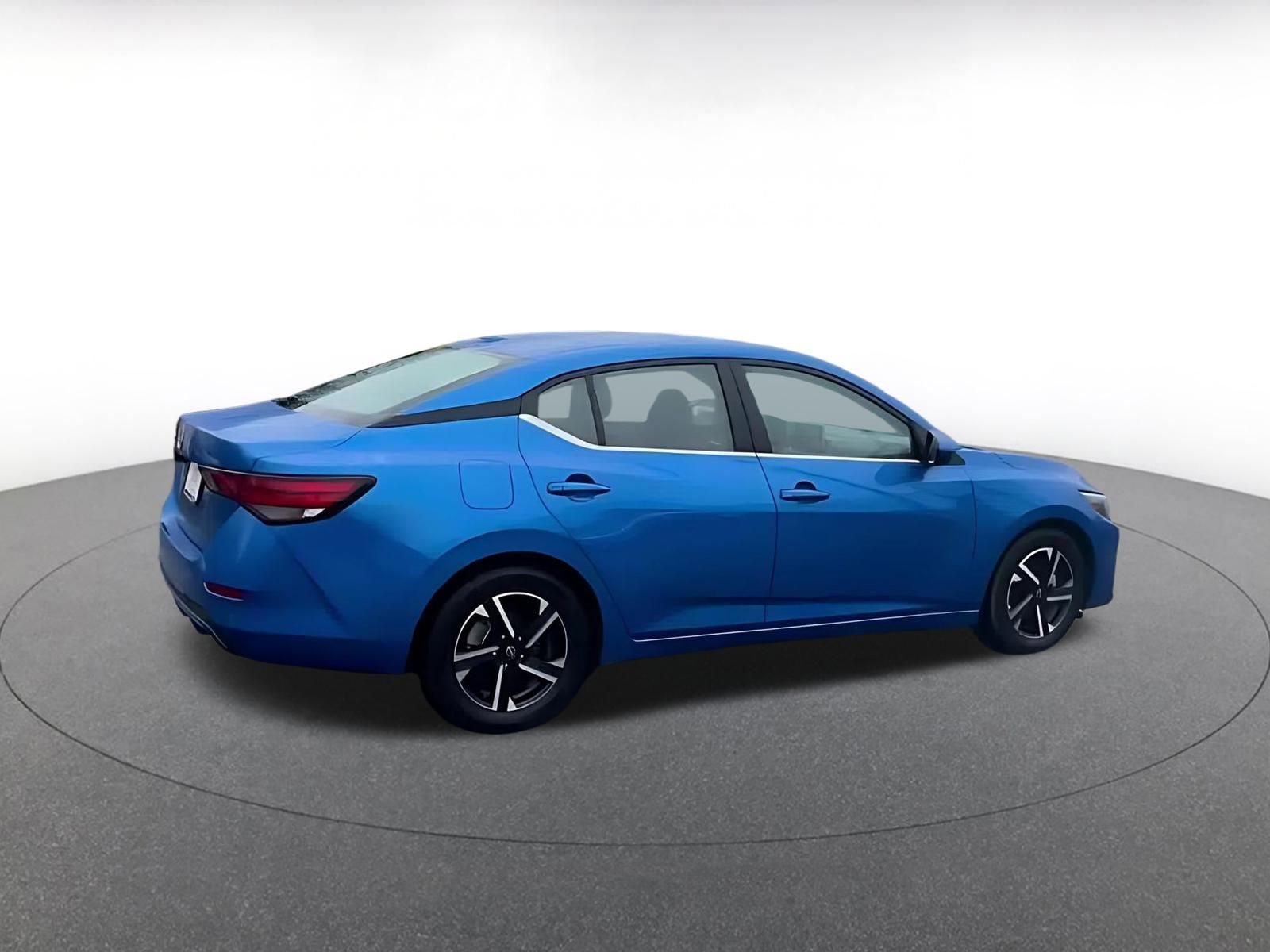 Used 2025 Nissan Sentra SV image 15