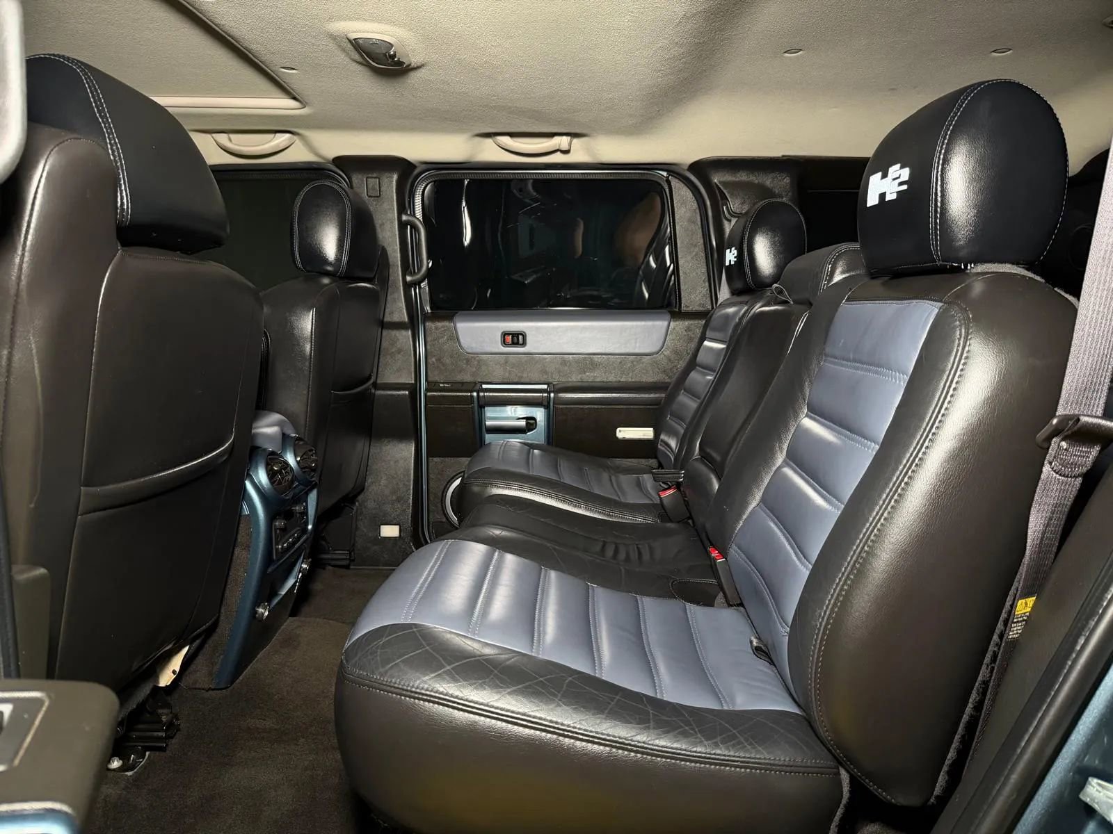 Used 2005 HUMMER H2 w/ Preferred Equipment Group AWD/4WD image 14