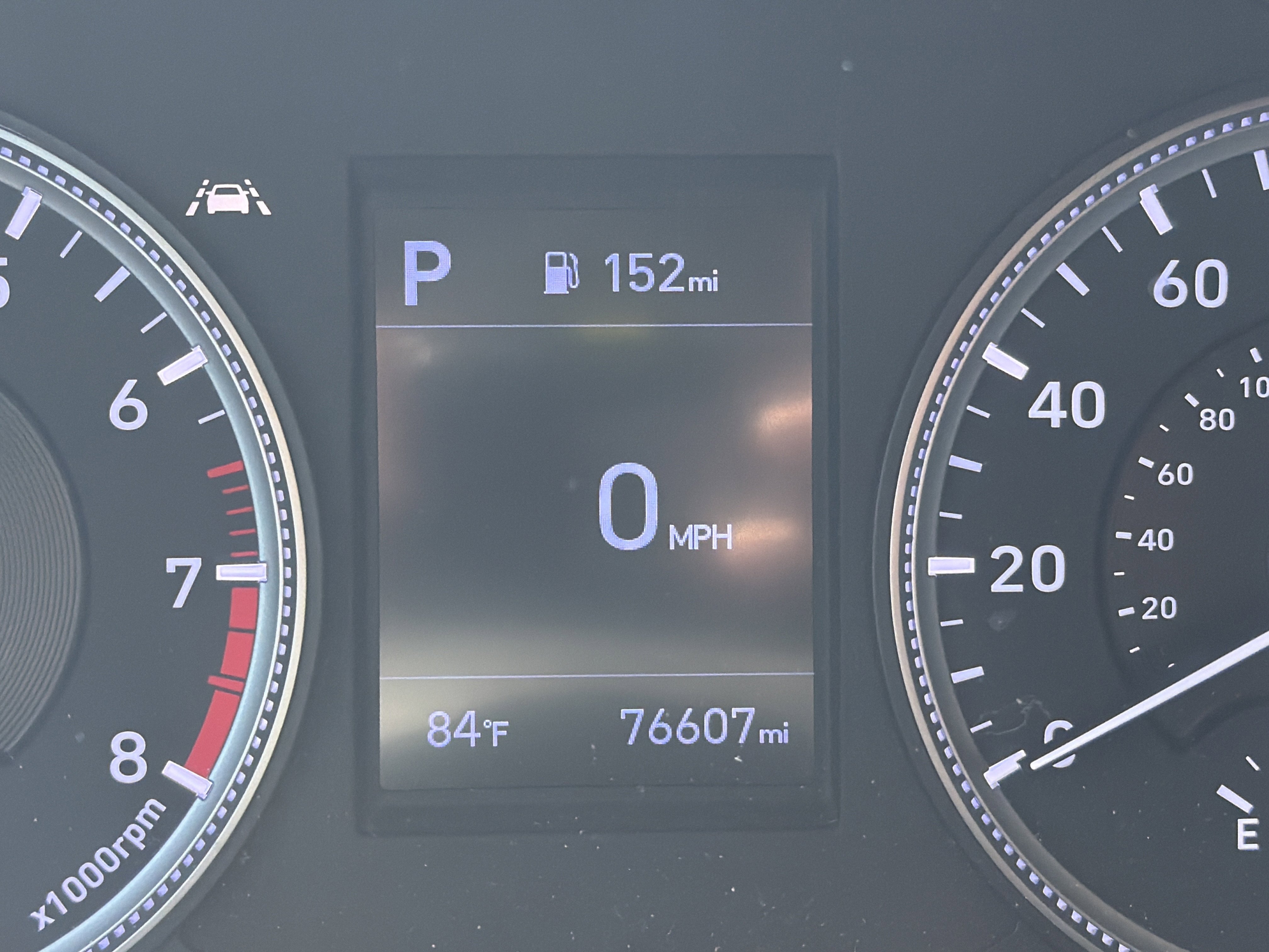 Used 2020 Hyundai Santa Fe SE FWD image 2