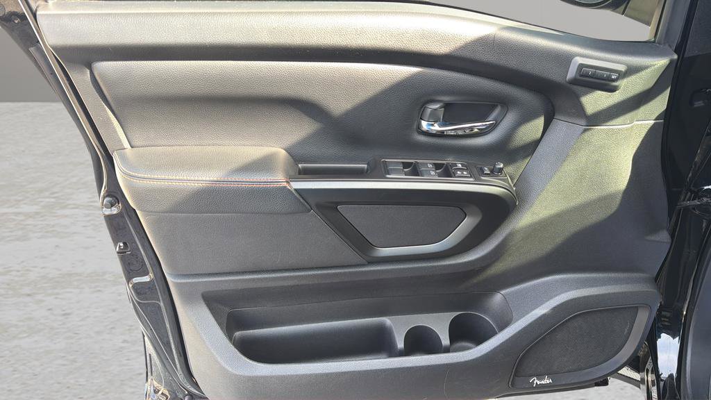 Used 2021 Nissan Titan PRO-4X w/ Pro-4x Convenience Package image 13