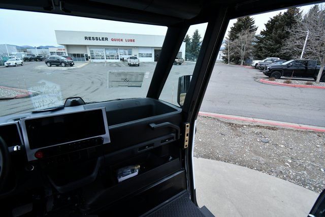 New 2025 Chevrolet Brightdrop 400 w/ Power Door Package image 20