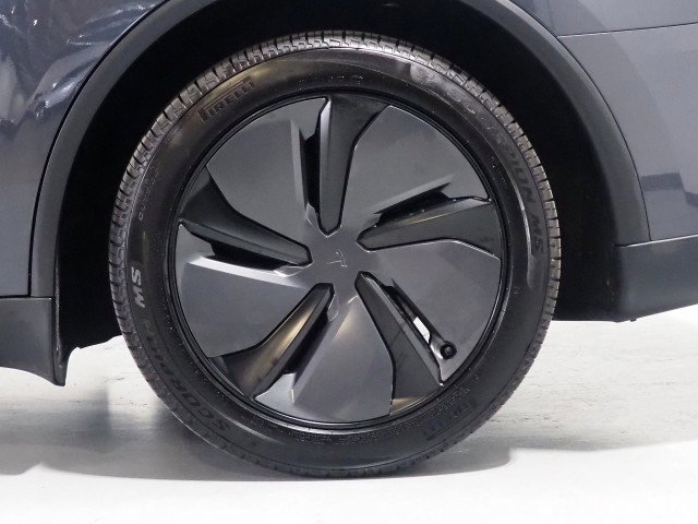 Used 2026 Tesla Model Y Long Range RWD image 49