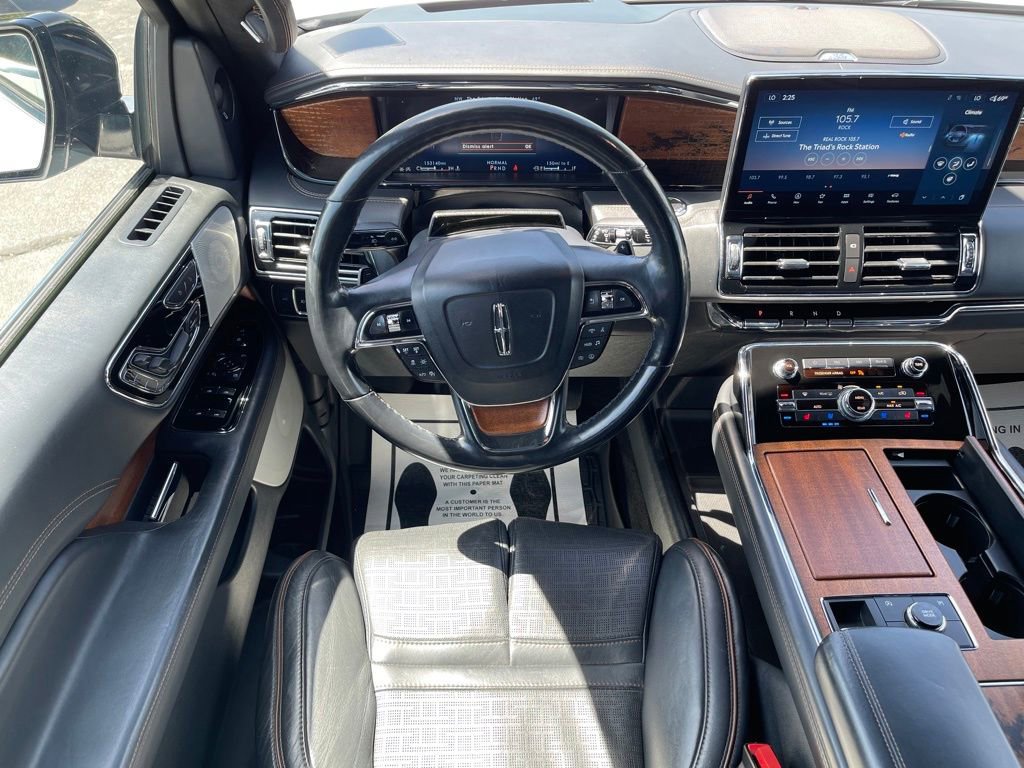 Used 2022 Lincoln Navigator L Black Label AWD/4WD image 6