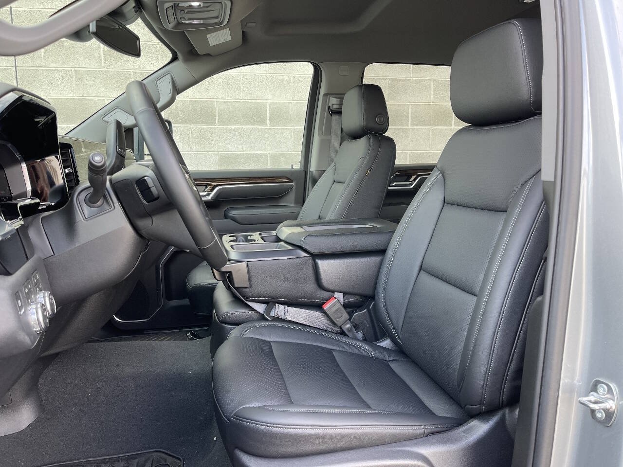 Used 2026 GMC Sierra 2500 SLE w/ SLE Value Package; AWD/4WD image 21
