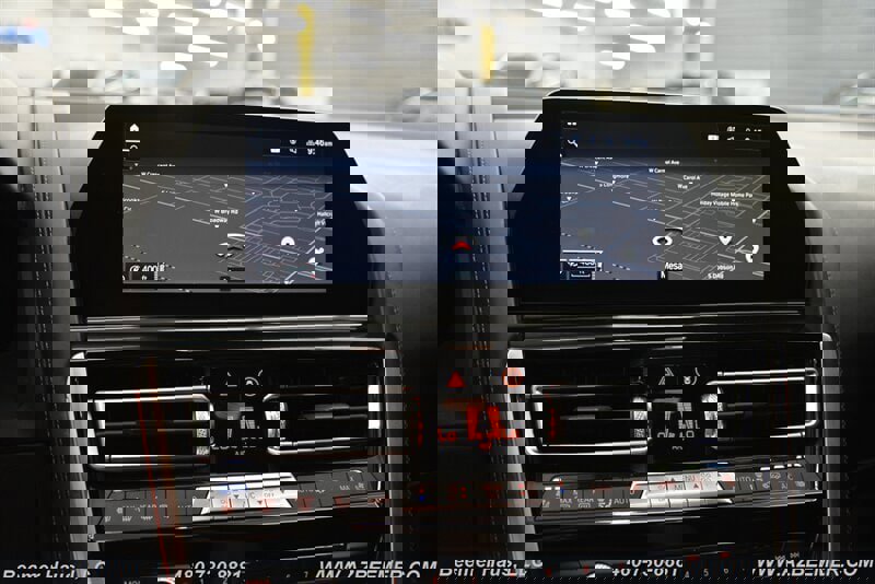 Used 2020 BMW M8 Coupe image 24