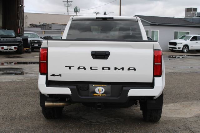 Used 2025 Toyota Tacoma TRD Sport image 4
