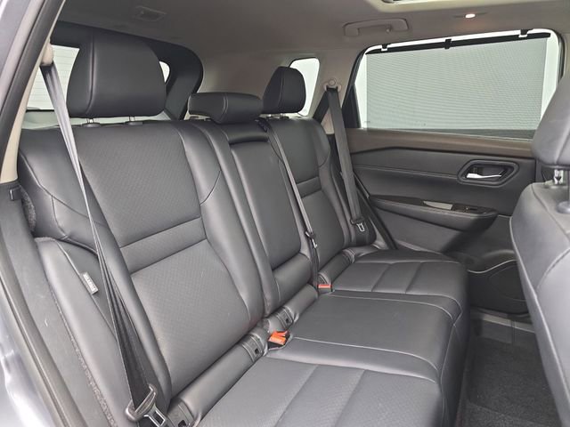 Used 2023 Nissan Rogue SV w/ SV Premium B Package image 41