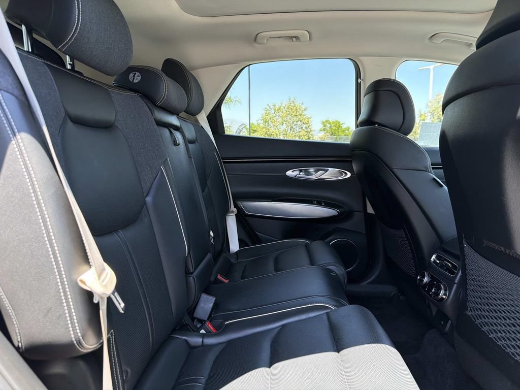 Used 2023 Genesis Electrified GV70 AWD/4WD image 26