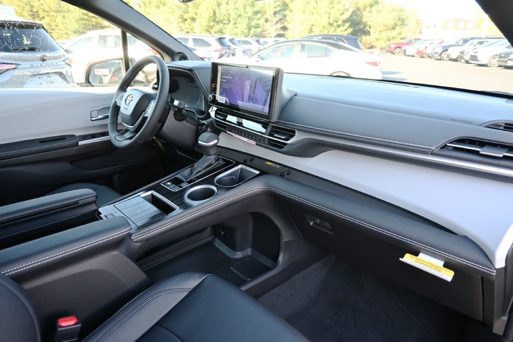 New 2026 Toyota Sienna XSE AWD/4WD image 16