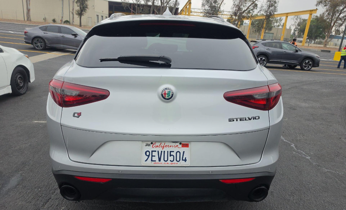 Used 2019 Alfa Romeo Stelvio Ti Sport w/ Quick Order Package 22S Sport AWD/4WD image 5