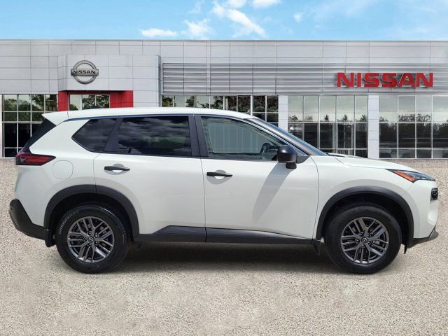 Certified 2023 Nissan Rogue S image 3