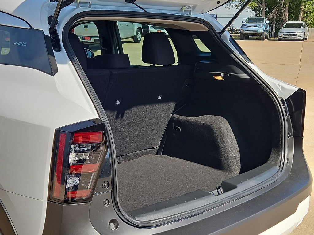 New 2027 Nissan Kicks S FWD image 27