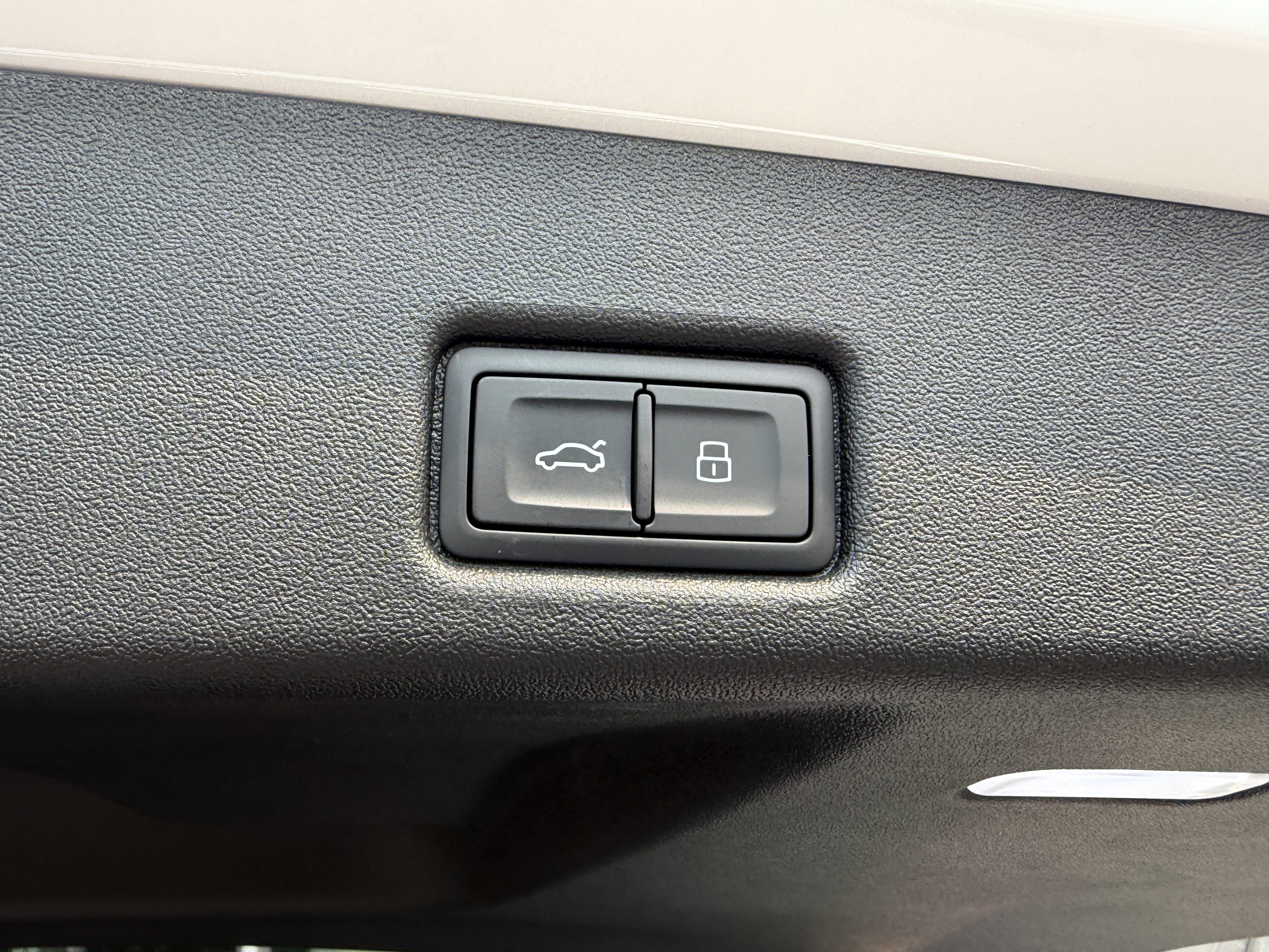 New 2026 Audi SQ5 Premium Plus AWD/4WD image 19