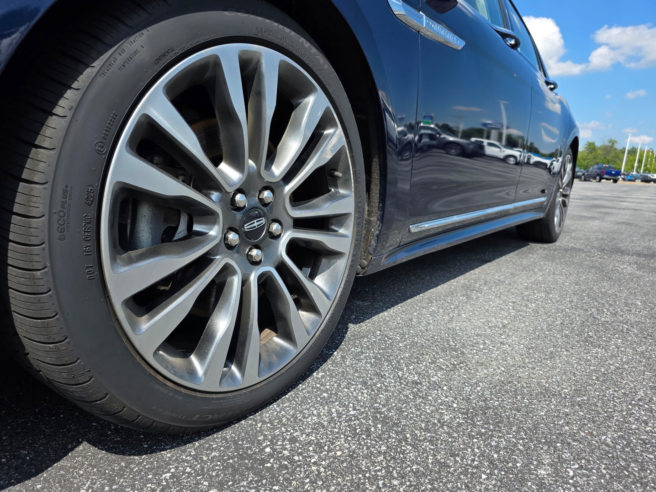 Used 2017 Lincoln Continental Reserve w/ Climate Package AWD/4WD image 21