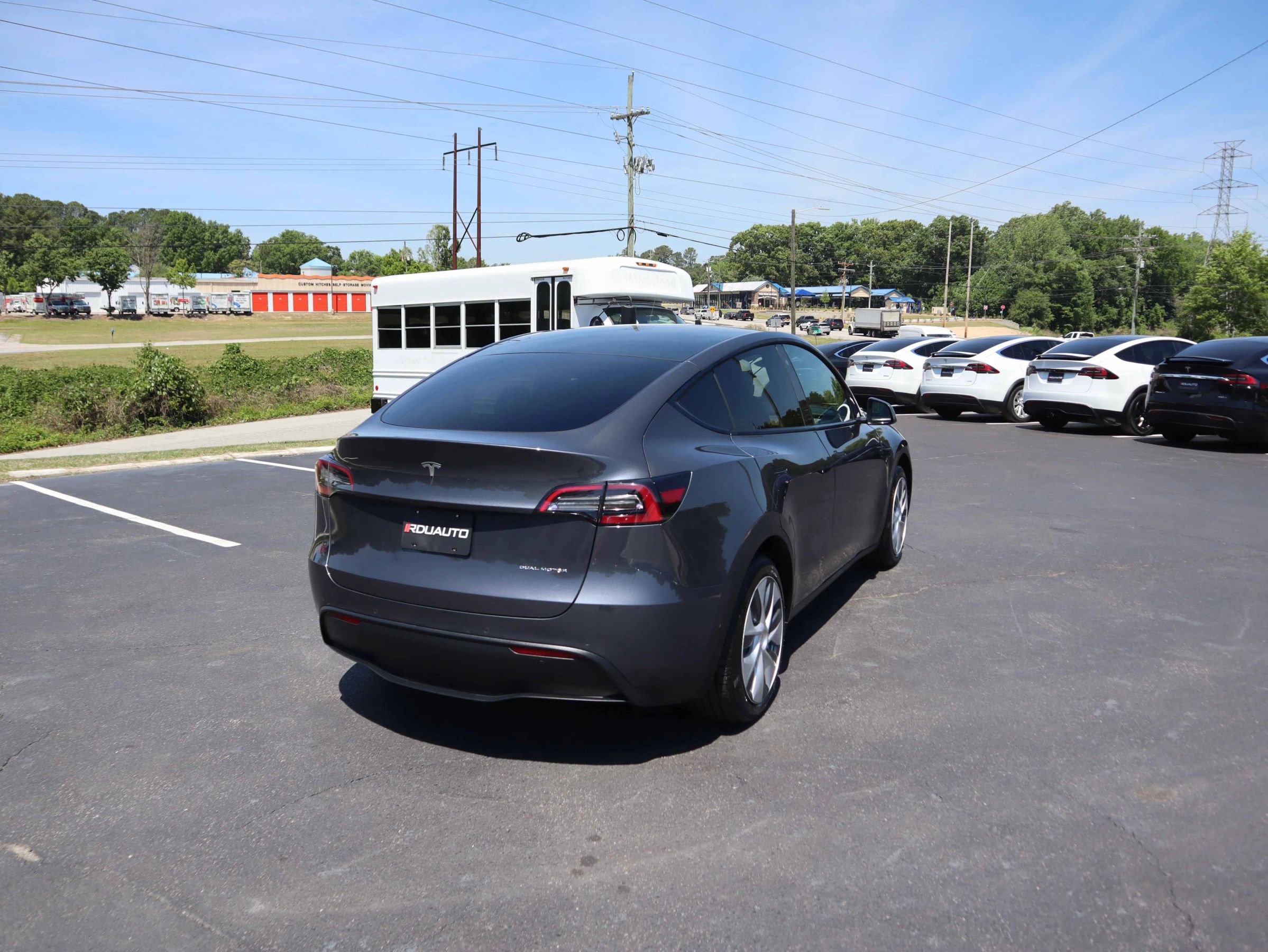 Used 2022 Tesla Model Y Long Range AWD/4WD image 11