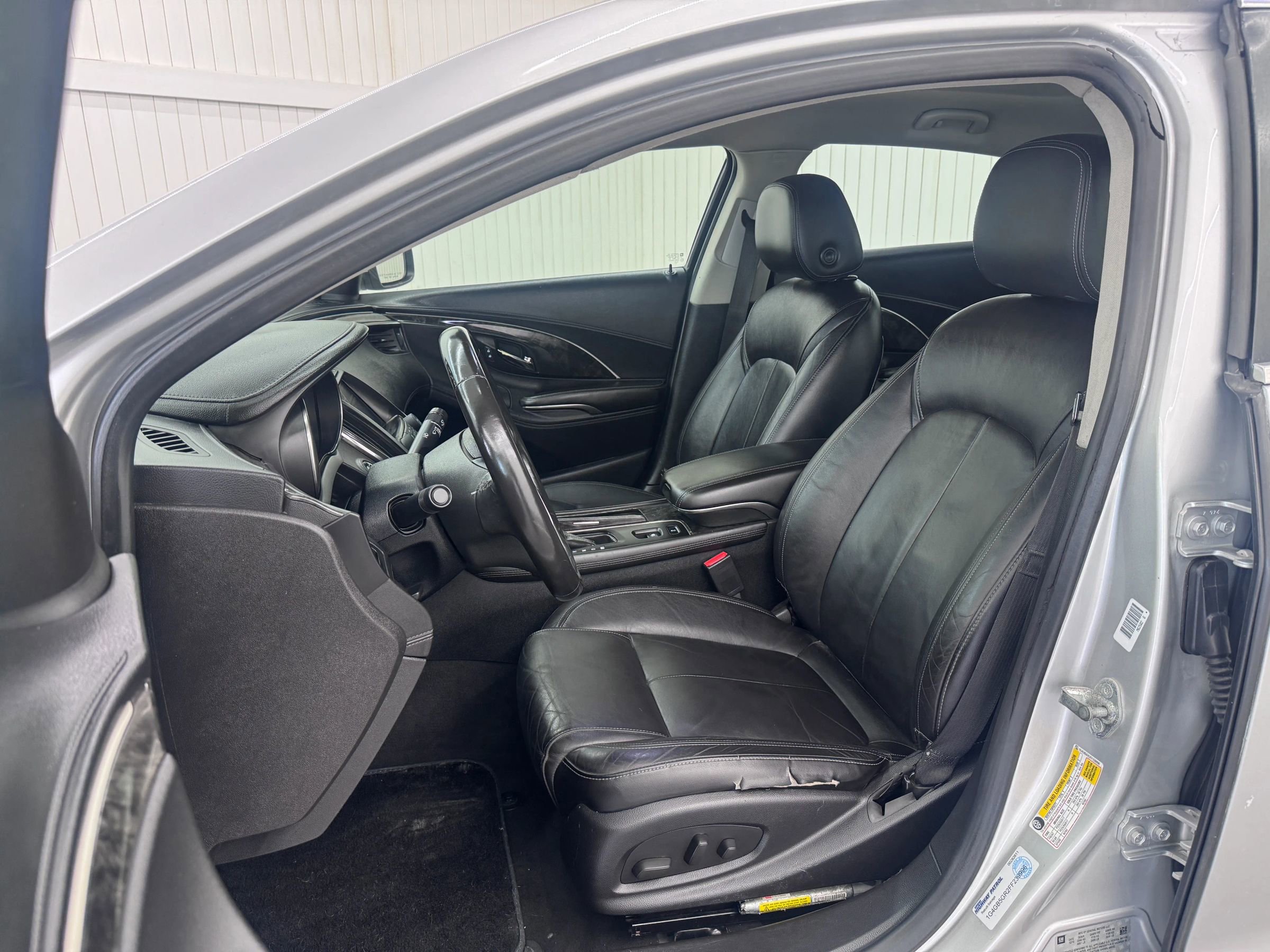 Used 2015 Buick LaCrosse Leather image 9