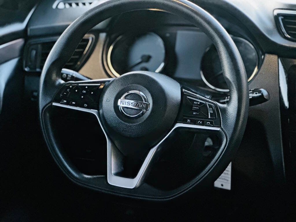 Used 2017 Nissan Rogue Sport S w/ S Appearance Package image 11