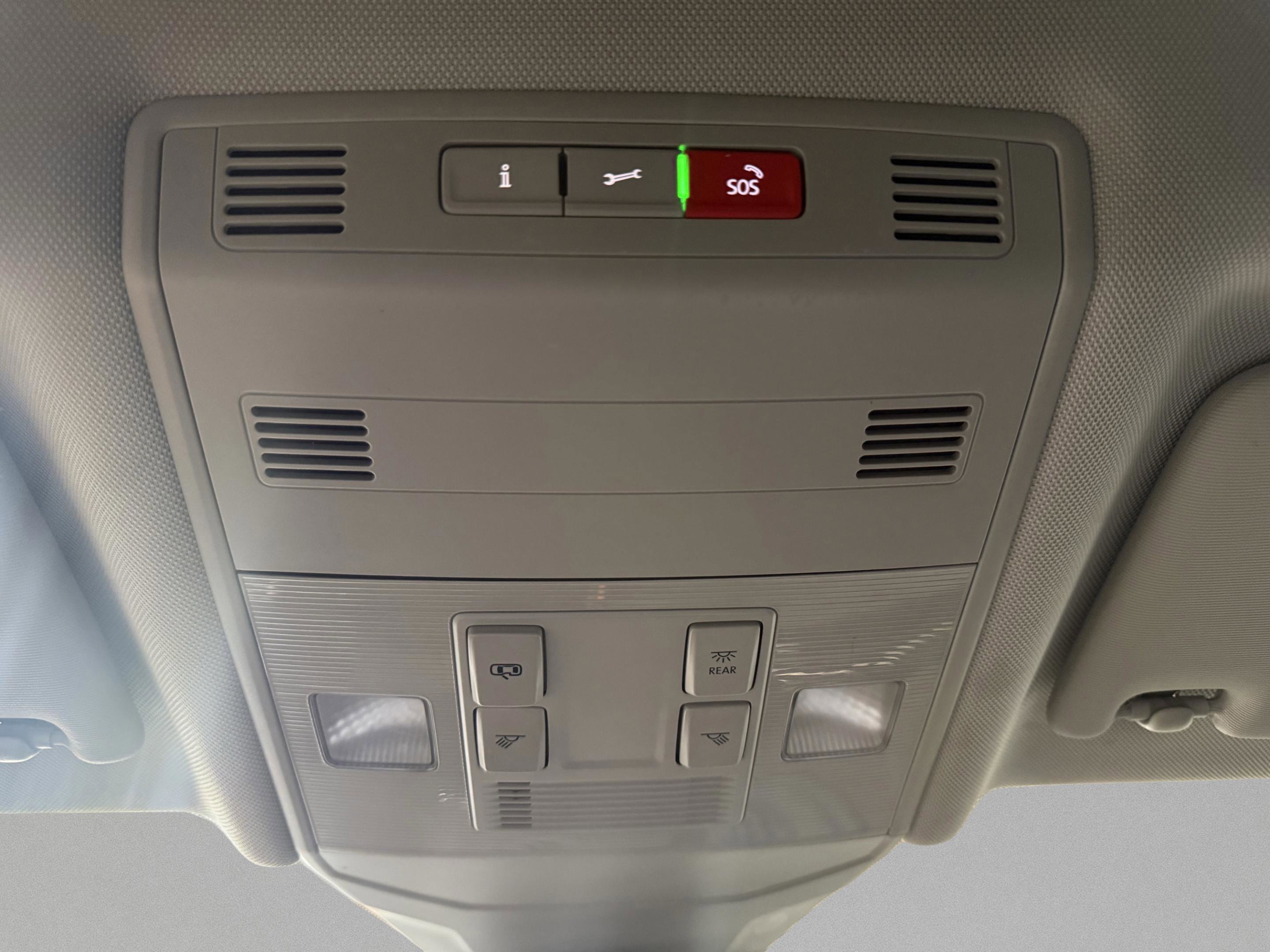 Used 2025 Volkswagen Jetta SE image 19