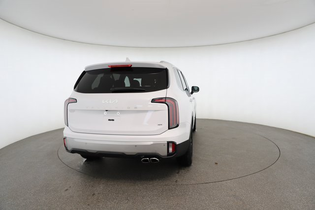 Used 2023 Kia Telluride EX w/ EX Captain's Chair Package image 15