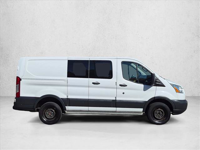 Used 2016 Ford Transit 250 130 Low Roof w/ Exterior Upgrade Package RWD image 4
