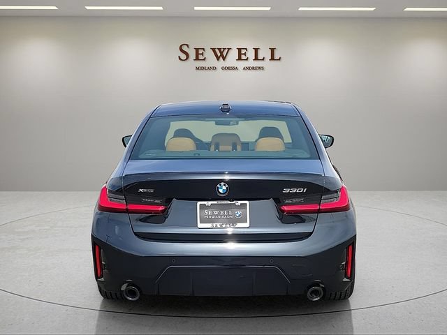New 2026 BMW 330i xDrive Sedan w/ M Sport Package AWD/4WD image 4