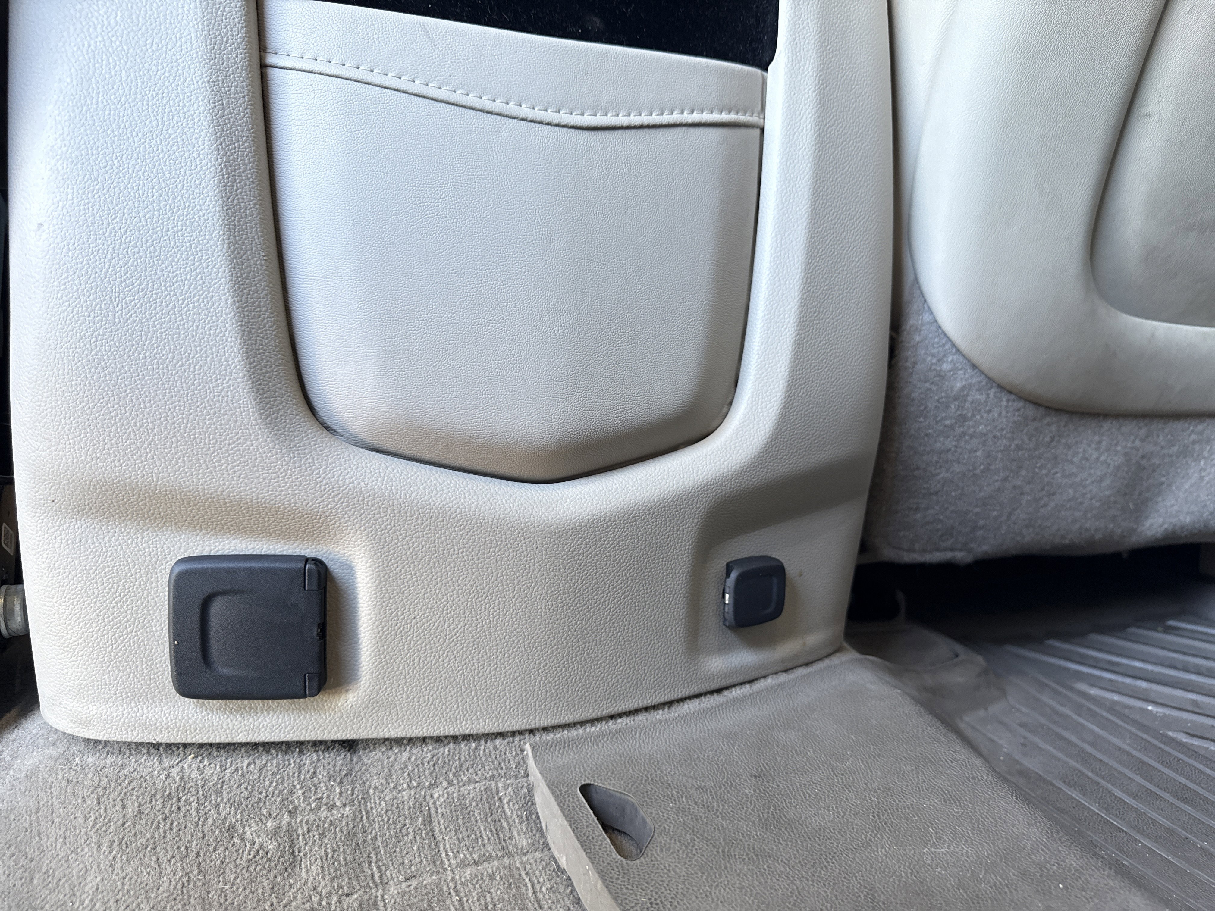 Used 2018 Cadillac Escalade Luxury w/ LPO, Radiant Package image 31