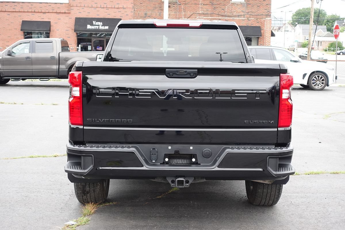 Used 2024 Chevrolet Silverado 1500 Custom AWD/4WD image 8