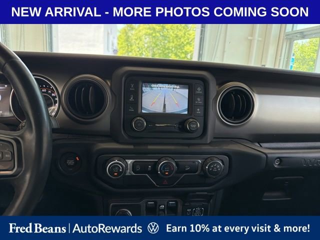Used 2018 Jeep Wrangler Unlimited Sport S AWD/4WD image 12