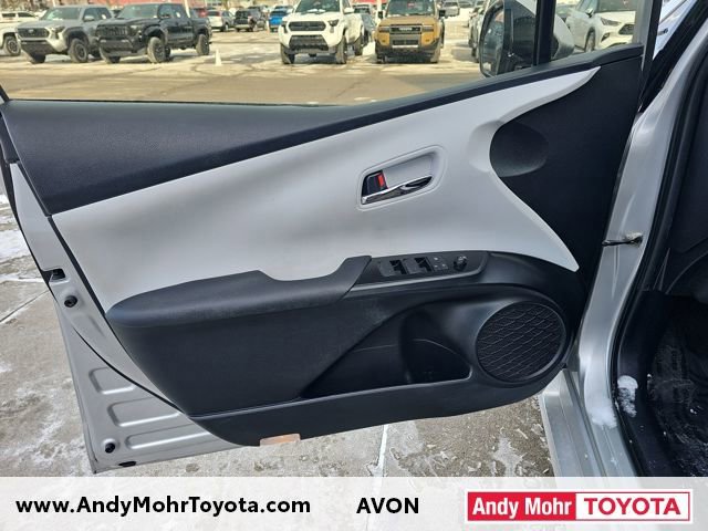 Used 2019 Toyota Prius LE image 10