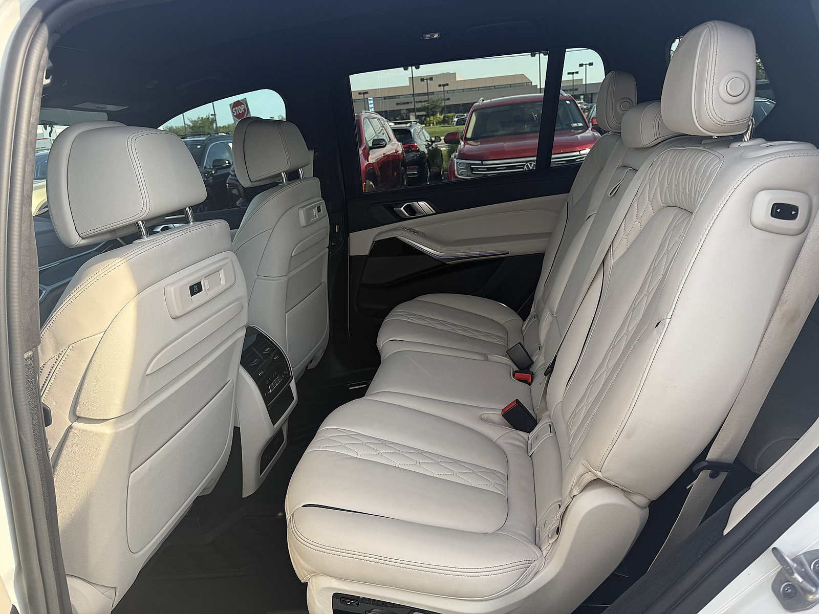 Used 2021 BMW X7 M50i AWD/4WD image 27
