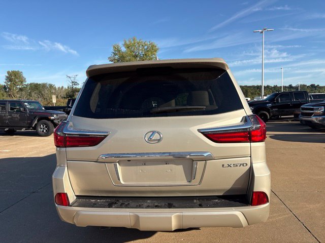 Used 2018 Lexus LX 570 4WD image 4
