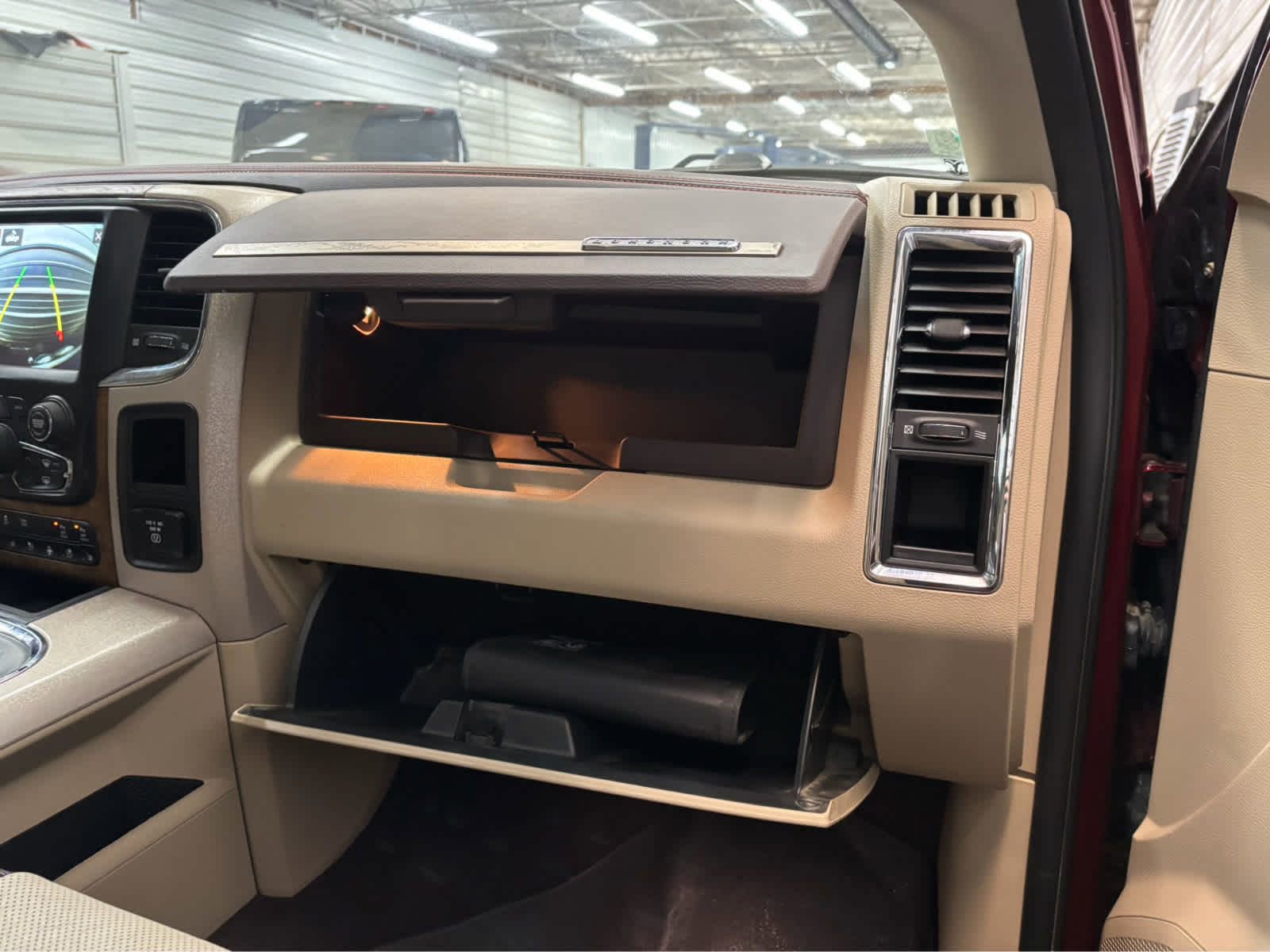 Used 2018 RAM 2500 Longhorn w/ Longhorn Southfork Package AWD/4WD image 30