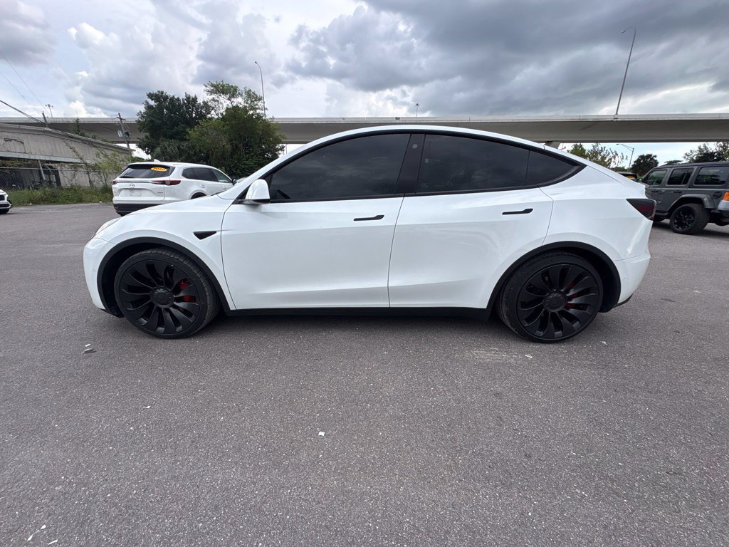 Used 2022 Tesla Model Y Performance AWD/4WD image 6