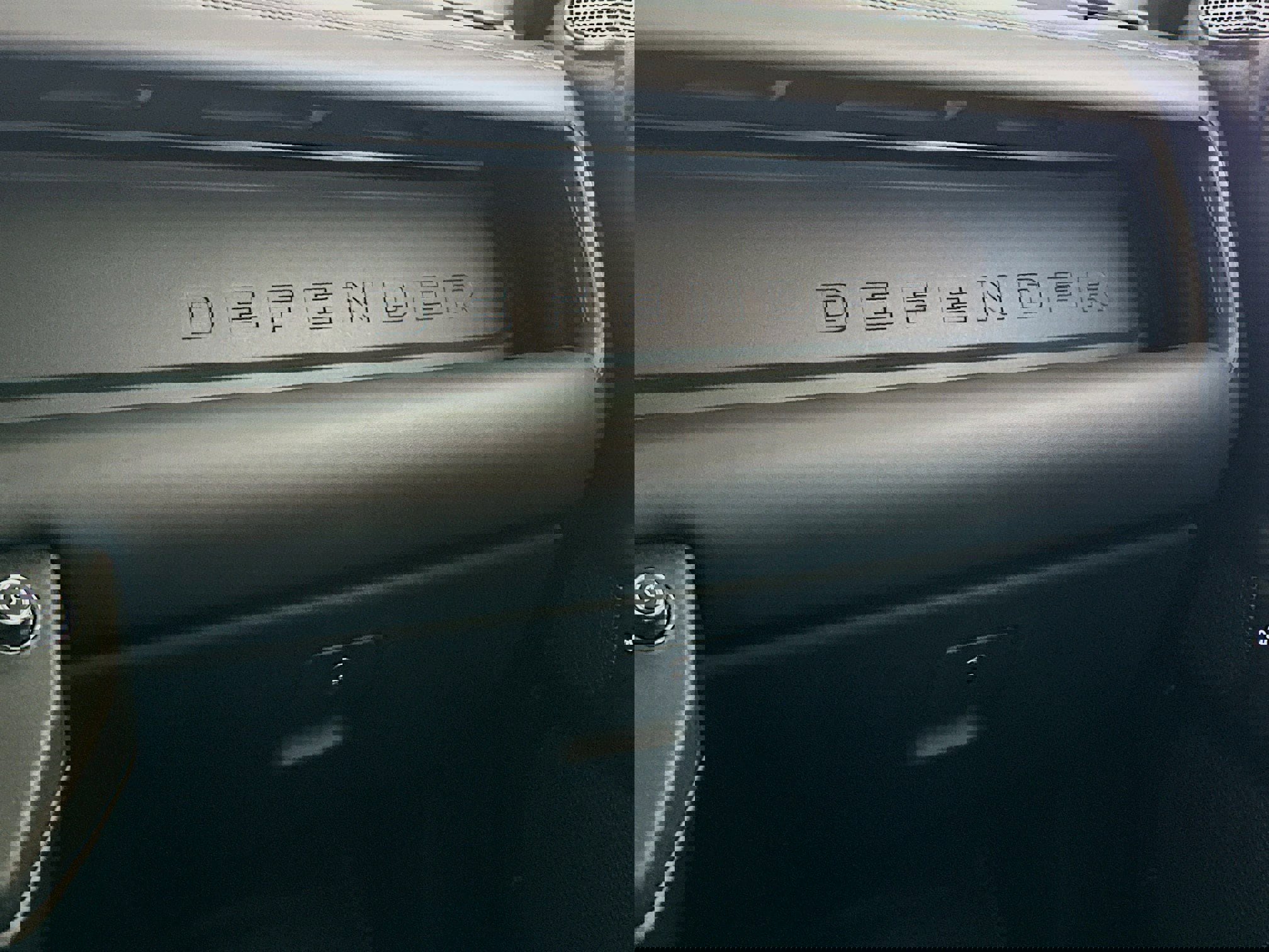 Used 2024 Land Rover Defender 110 Carpathian Edition image 16