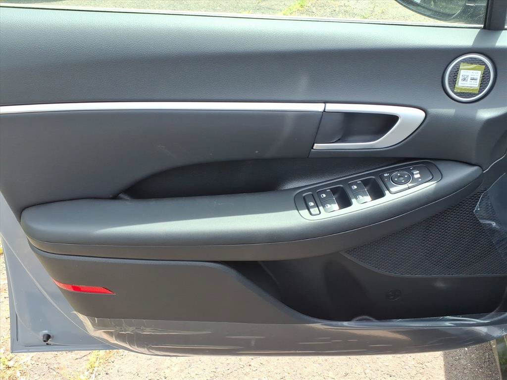 New 2026 Hyundai Sonata SEL FWD image 12