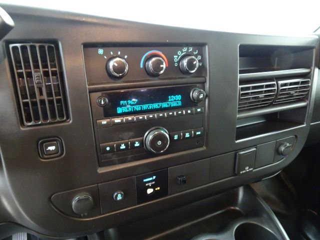 Used 2017 Chevrolet Express 2500 Extended image 36