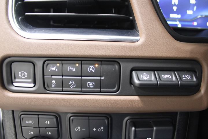 Used 2023 Chevrolet Suburban High Country image 42