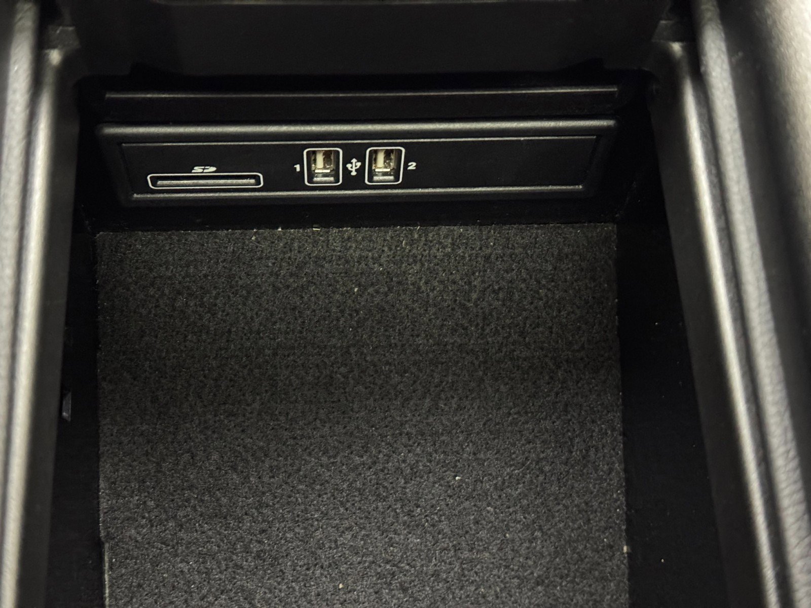 Used 2019 Mercedes-Benz E 300 image 34